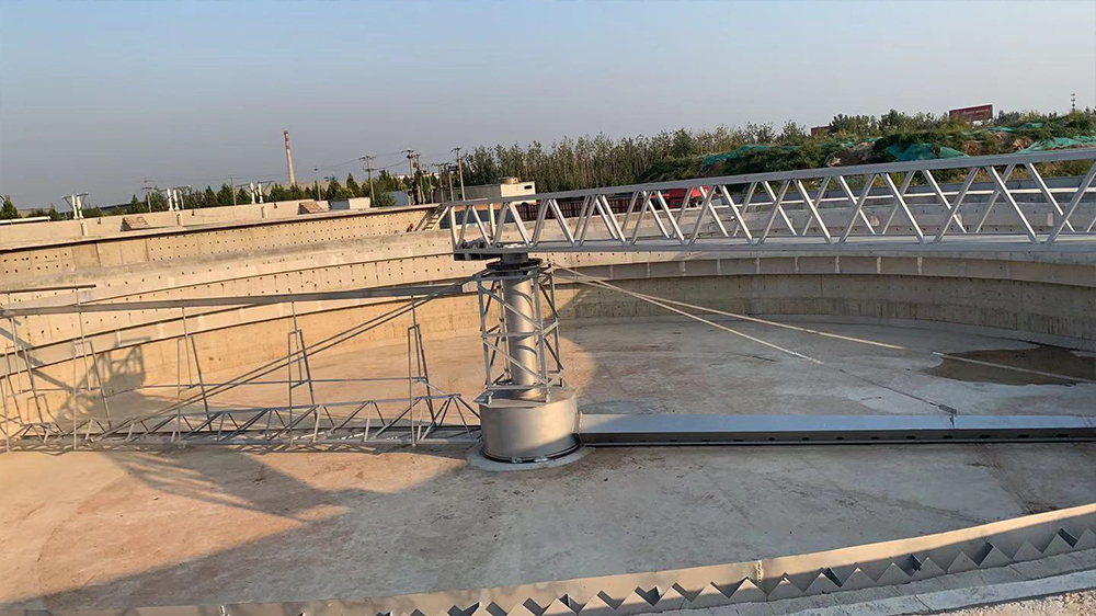 單管刮吸泥機(jī)